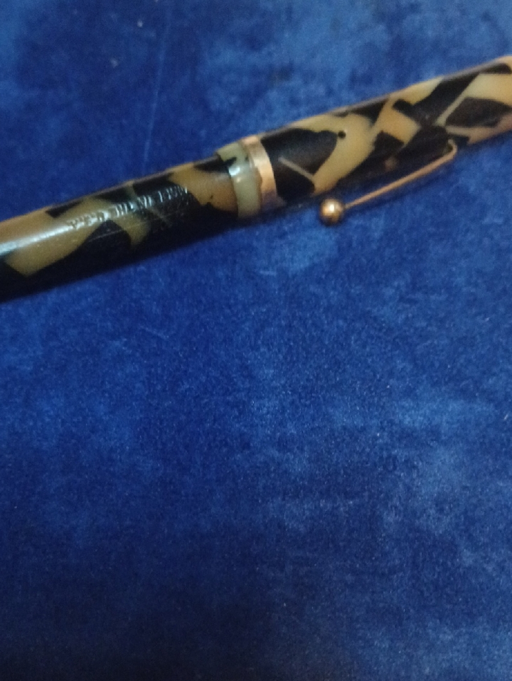 Vintage Black and Tan Deco  Swirl Fountain Pen